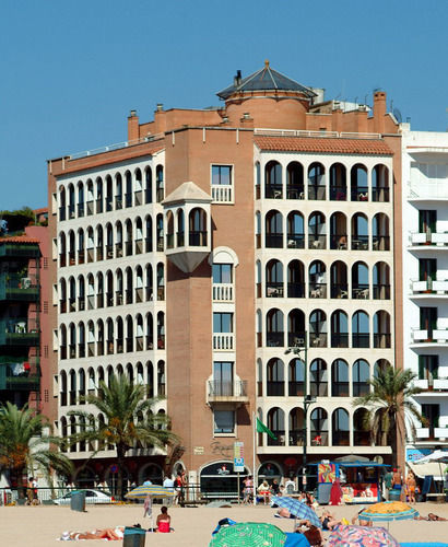 Rosanna Apartment